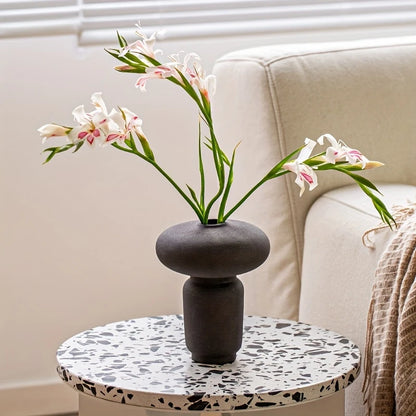 Kurobana Vase