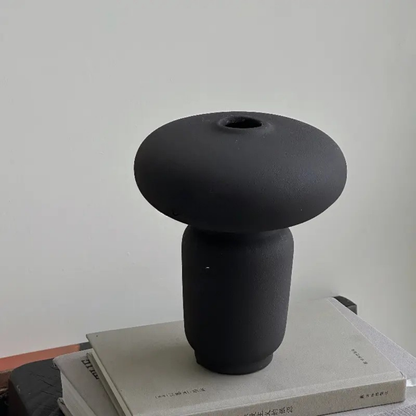 Kurobana Vase