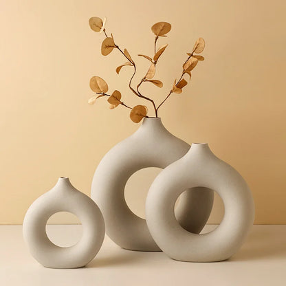 Oura Vase large modern ceramic vase for fresh and dried flowers